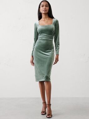 Banana Republic VELVET SHIRRED-WAIST BELOW-KNEE DRESS Sage Green Ruched Midi